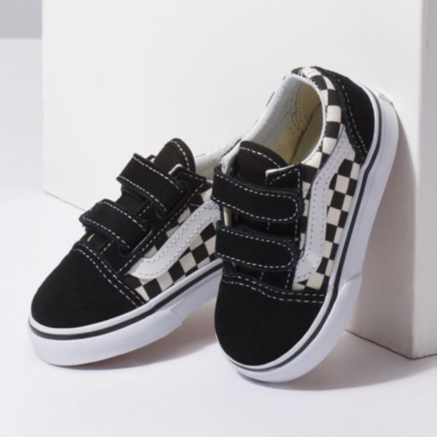outfits with velcro vans