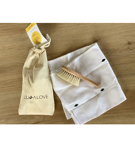 Lullalove Hairbrush & Muslin Washcloth Set - Diamond Pattern