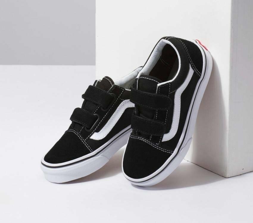 vans old skool velcro on feet