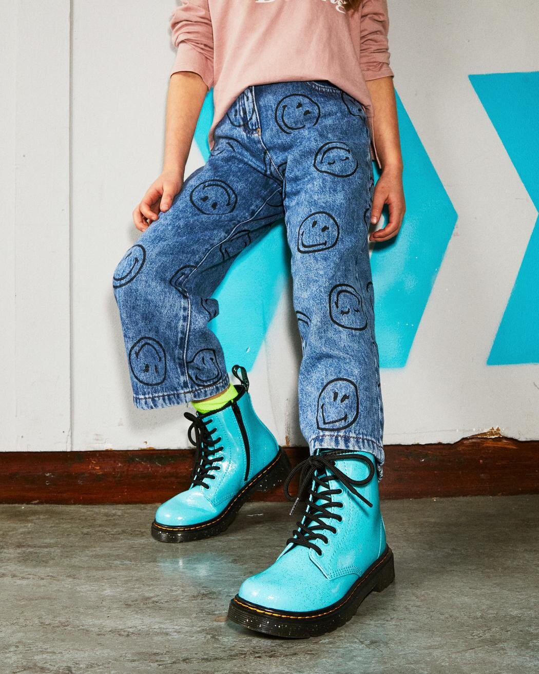 Knooppunt Doodt niettemin Dr Martens Junior 1460 Glitter Lace Boot - Turquoise Blue - FOOTWEAR-Boots  : Kids Clothing NZ : Shop Online : Kid Republic - Dr Martens