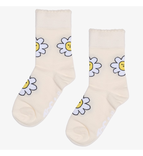 The Girl Club Cream Daisy Scallop Edge Socks